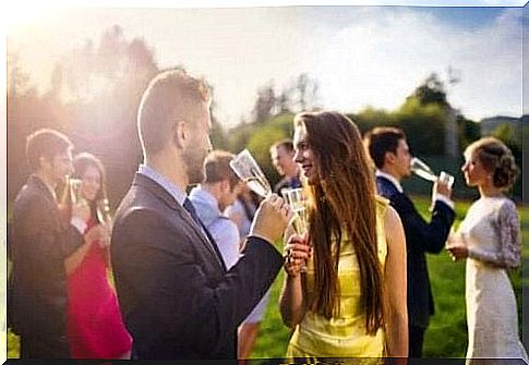 Reduce the number of guests for a budget wedding