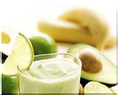 Avocado and banana smoothie