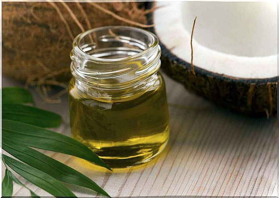 coconut oil to relieve swollen eyelids