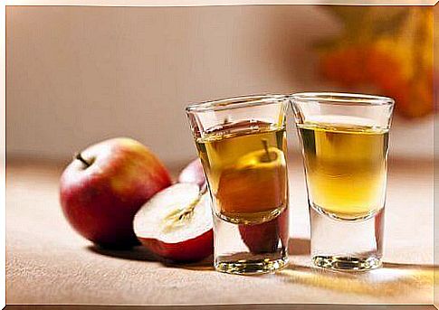 Apple cider vinegar to treat flatulence