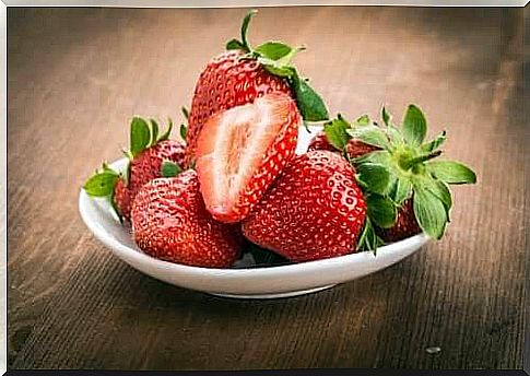 Strawberries for strong hair