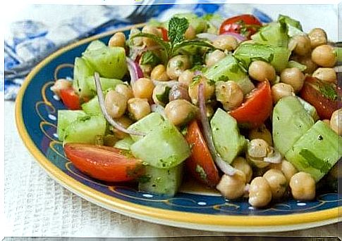 Four delicious recipes for chickpea salad