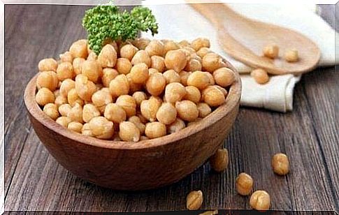 Four delicious recipes for chickpea salad