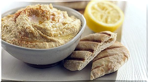 Hummus with chickpeas