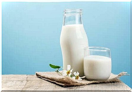 Drinking milk prevents irritability, anxiety, depression and regulates changes in your mood